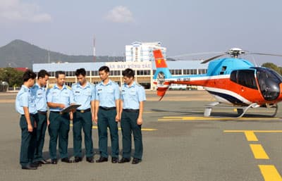 Khai giảng khóa 3 và trao chứng chỉ bay đề cao cho học viên khoá 1