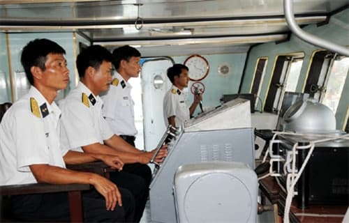 Vượt sóng gió, kiên cường bám biển