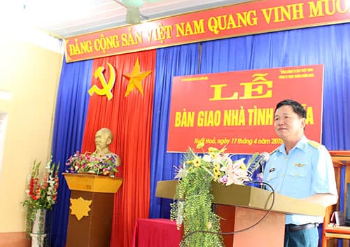 Binh đoàn 18: Trao tặng 2 nhà tình nghĩa dịp 30-4