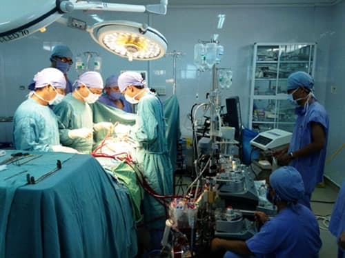 Bệnh viện đa khoa Khánh Hòa: Mổ cấp cứu thành công bệnh nhân có khối u tim, phù phổi