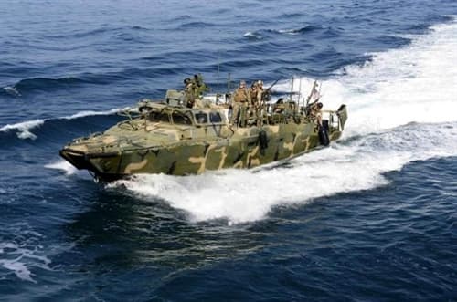 Iran thả toàn bộ 10 thủy thủ Mỹ