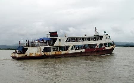 Chìm phà ngoài khơi Mi-an-ma: Gần 50 người chết và mất tích