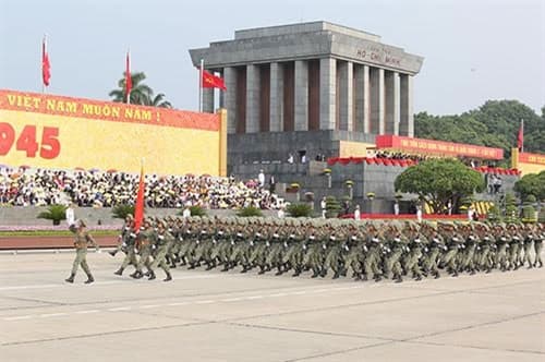 Chủ nghĩa Mác-Lê-nin, tư tưởng Hồ Chí Minh là nền tảng tư tưởng của Quân đội ta