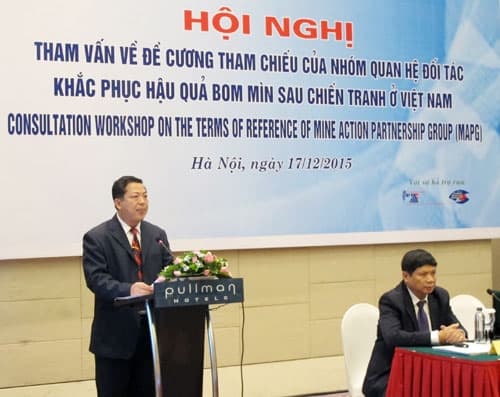 Huy động nguồn lực trong nước và quốc tế khắc phục hậu quả bom mìn tại Việt Nam