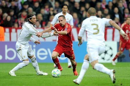 Real bị Bayern át vía, nhưng còn hy vọng