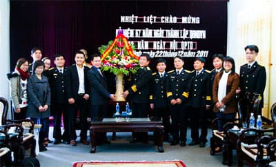Xây dựng môi trường văn hóa lành mạnh, phong phú