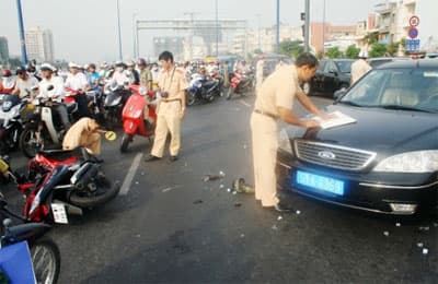 Bắc Giang: Phát hiện xế hộp chuyển 10 bánh heroin