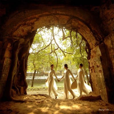 Triển lãm ảnh “Màu thời gian”