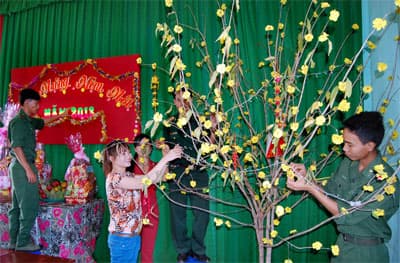 Tết ấm tình quân dân nơi biên giới