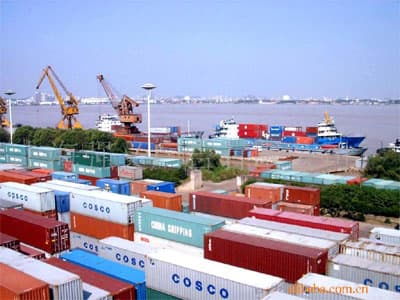 Hai tháng xuất siêu 1,68 tỷ USD