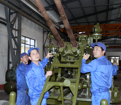 Lính thợ trên đất chiến khu