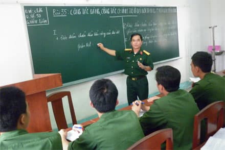 Nhân chứng sống trên bục giảng