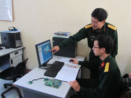 Hiện đại hóa hệ thống thông tin liên lạc quân sự