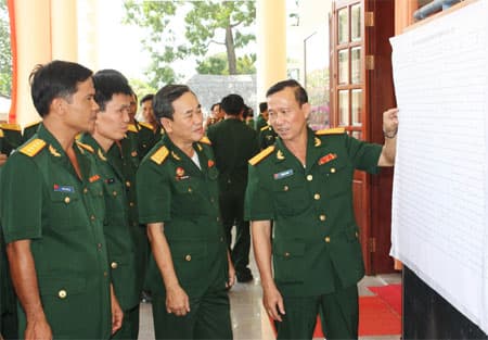 Chính ủy, chính trị viên phải có “trái tim nóng và cái đầu lạnh”