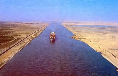 Ai Cập triển khai dự án đào kênh Suez mới