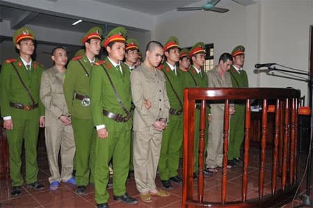 Phúc thẩm vụ án giết người tại tỉnh Vĩnh Phúc: Hủy án sơ thẩm, điều tra từ đầu
