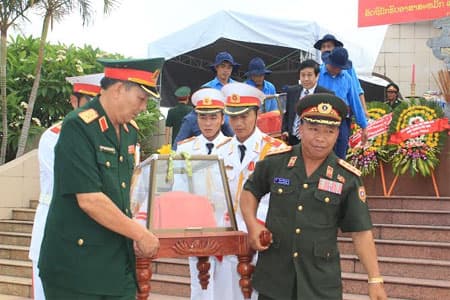 Quảng Bình: An táng 32 hài cốt liệt sĩ hy sinh tại các chiến trường Lào