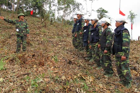 Đẩy mạnh nghiên cứu khoa học trong xử lý bom, mìn