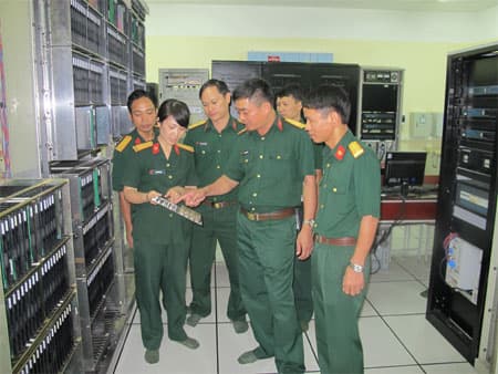 Tăng cường chỉ đạo phát triển hệ thống thông tin liên lạc quân sự hiện đại