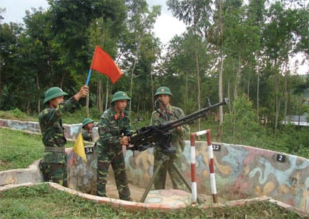 Luyện quân dưới chân "cổng trời"