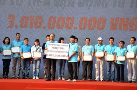 Hơn 14.000 người đi bộ từ thiện Lawrence S. Ting lần 10