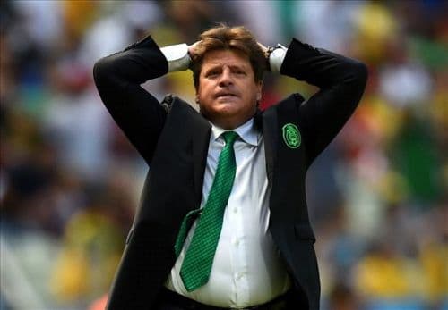 HLV Miguel Herrera: "Mexico bị loại vì trọng tài"