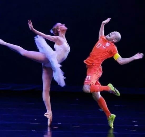 Robben - "Vua ngã trong vòng cấm"