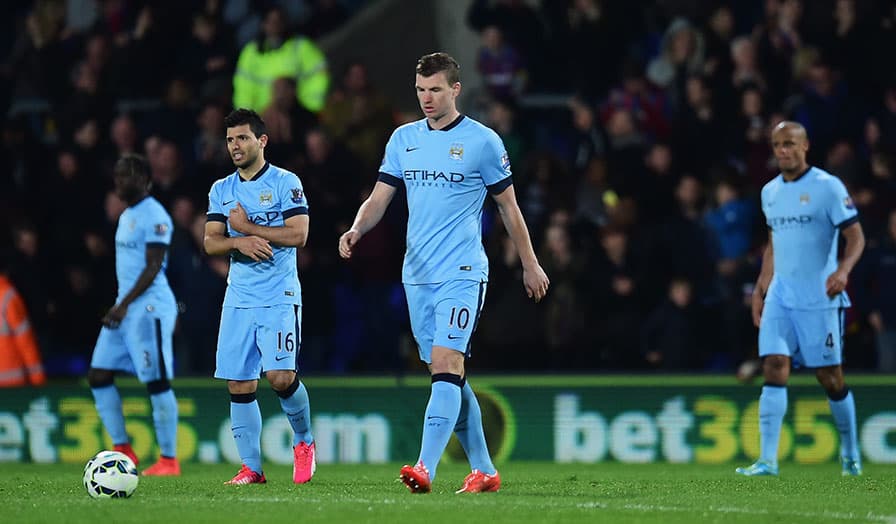 "Nhà vua" Man City sắp "băng hà"