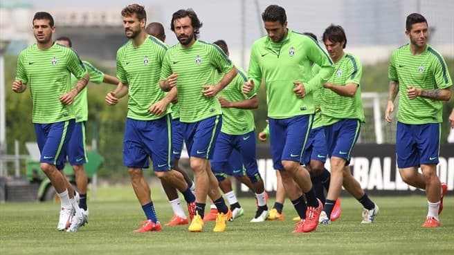 Juventus và Real dè chừng nhau trước bán kết