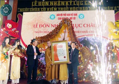 Chùa Một Cột đón bằng công nhận “Ngôi chùa có kiến trúc độc đáo nhất châu á”
