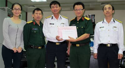 Tiếp nhận hơn 18 triệu đồng từ Báo Quân đội nhân dân