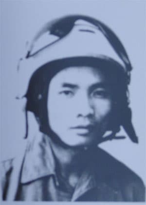 Không chiến dũng mãnh, hạ cánh tuyệt vời