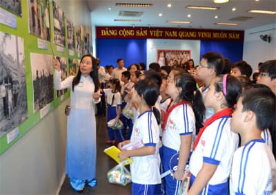 Hơn 90 bức ảnh trưng bày tại triển lãm “Trẻ em thời chiến”
