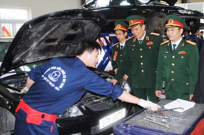 Khánh thành Trung tâm sửa chữa ô tô du lịch