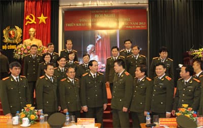 Đưa phong trào CAND học tập và thực hiện 6 điều Bác Hồ dạy phát triển sâu sắc, toàn diện hơn