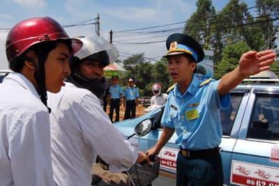 Các học viện, nhà trường “Tiếp sức mùa thi"