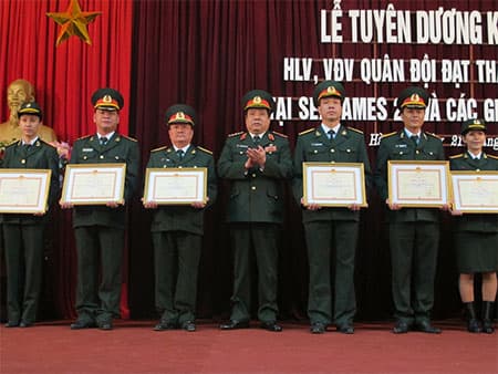 Vinh danh các huấn luyện viên, vận động viên quân đội
