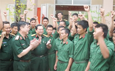 Thủ trưởng Tổng cục Chính trị thăm,  chúc Tết Bộ CHQS tỉnh Long An
