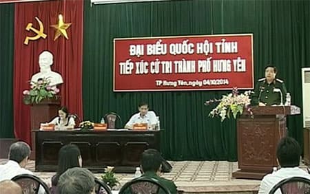 Đại tướng Phùng Quang  Thanh và Đoàn đại biểu quốc hội tỉnh Hưng Yên tiếp xúc cử tri