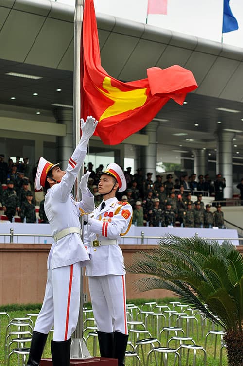 Thượng cờ các nước tham gia Giải AARM-24