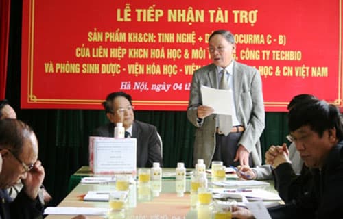 Tiếp nhận tài trợ sản phẩm tinh nghệ dứa hỗ trợ nạn nhân da cam