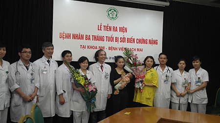 Cứu sống trẻ 3 tháng tuổi bị sởi biến chứng nặng