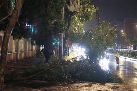 Miền Bắc, miền Nam đề phòng tố lốc và mưa đá