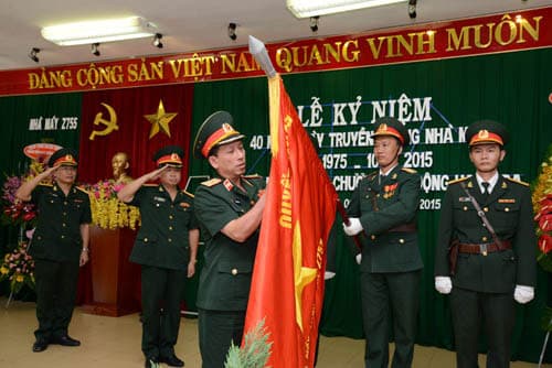 Đón nhận Huân chương Lao động hạng Ba