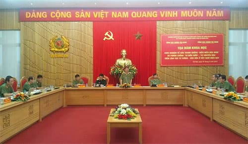 Phòng ngừa, đẩy lùi nguy cơ “tự diễn biến”, “tự chuyển hóa”