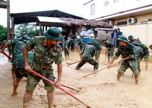 Tập trung tổng lực khắc phục hậu quả mưa lũ