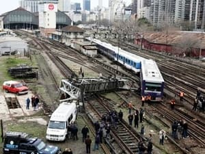 Argentina: Tàu chệch ray làm hơn 30 người bị thương