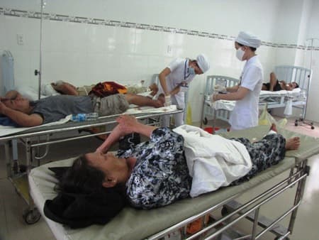 Tích cực khắc phục hậu quả vụ tai nạn giao thông nghiêm trọng tại Ninh Thuận