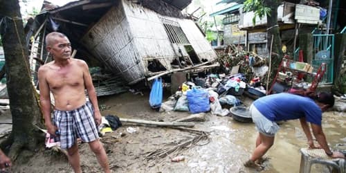 Siêu bão Haiyan đổ vào Philippines