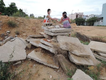 Mất an toàn từ những công trình giải tỏa dở dang
